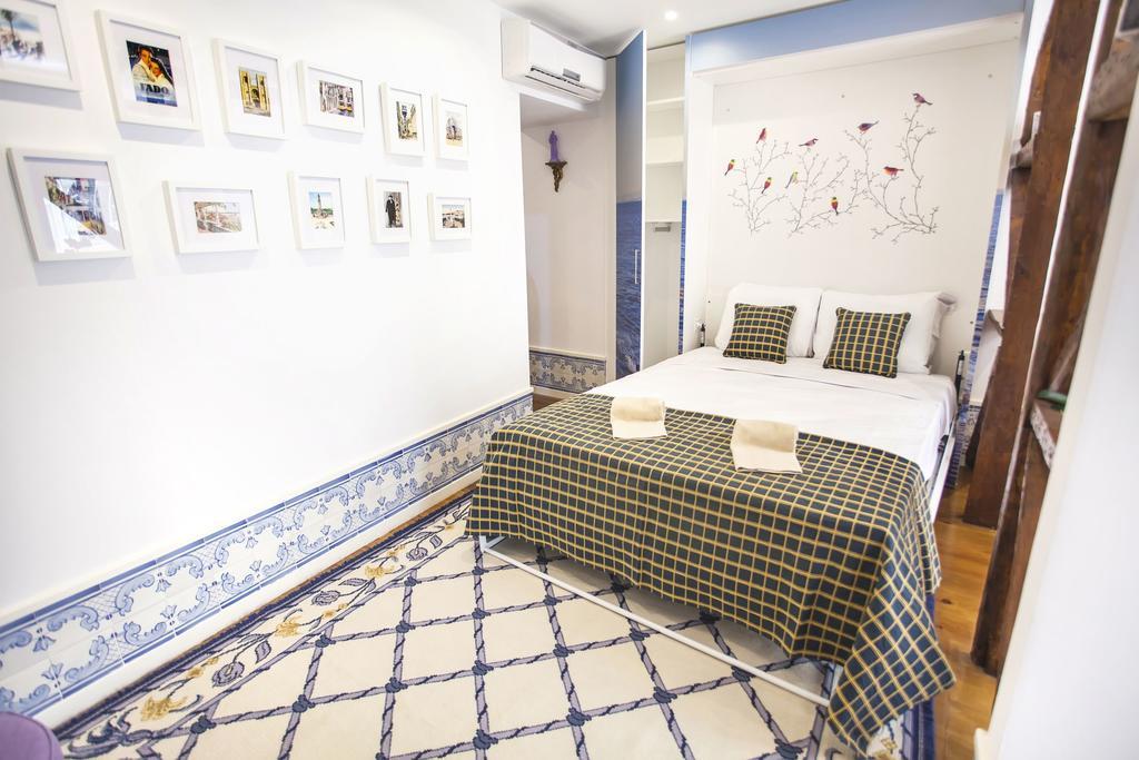 Typical Bairro Alto Apartment Lisboa Dış mekan fotoğraf