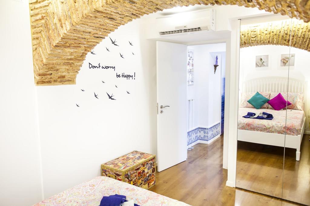 Typical Bairro Alto Apartment Lisboa Dış mekan fotoğraf